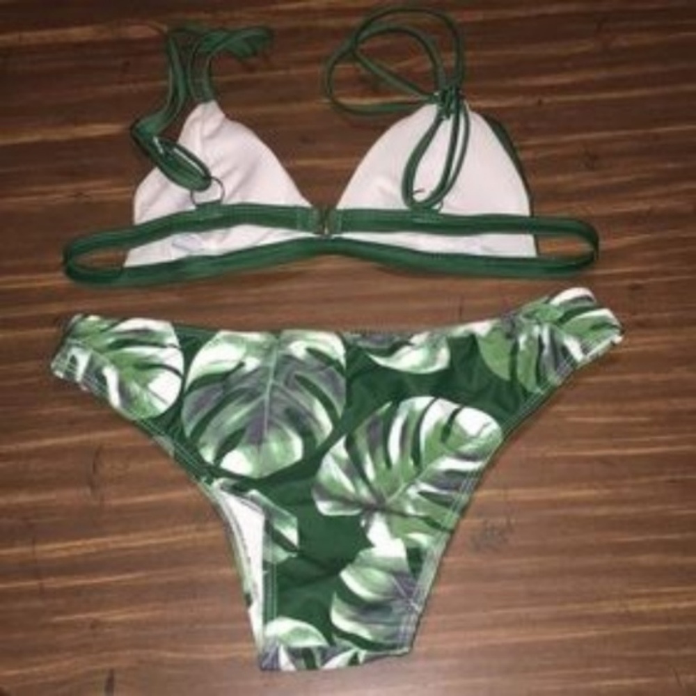 Green Triangle Bikini Set - Picture 2 of 5